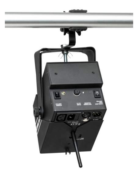 Battery-powered PARcan 4 x 8-watt (6 in 1) LED with wireless DMX